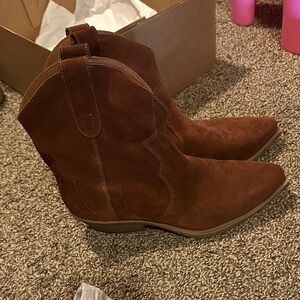 Steve Madden Brown Ankle Boots